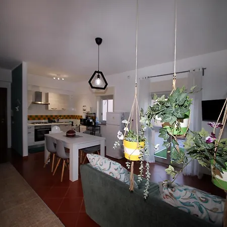 Attico Vista Mare Con Terrazza E Riscaldata Διαμέρισμα Santo Stefano di Camastra