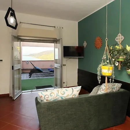 Διαμέρισμα Attico Vista Mare Con Terrazza E Riscaldata Santo Stefano di Camastra